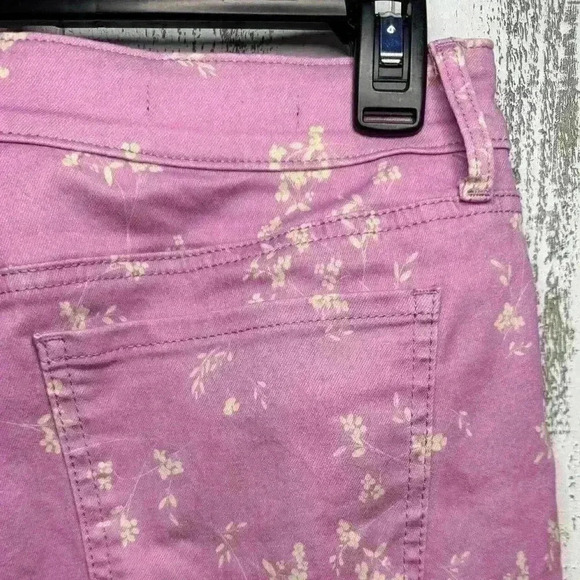 Ella Denim Shorts with Side Slits - Picture 4 of 8